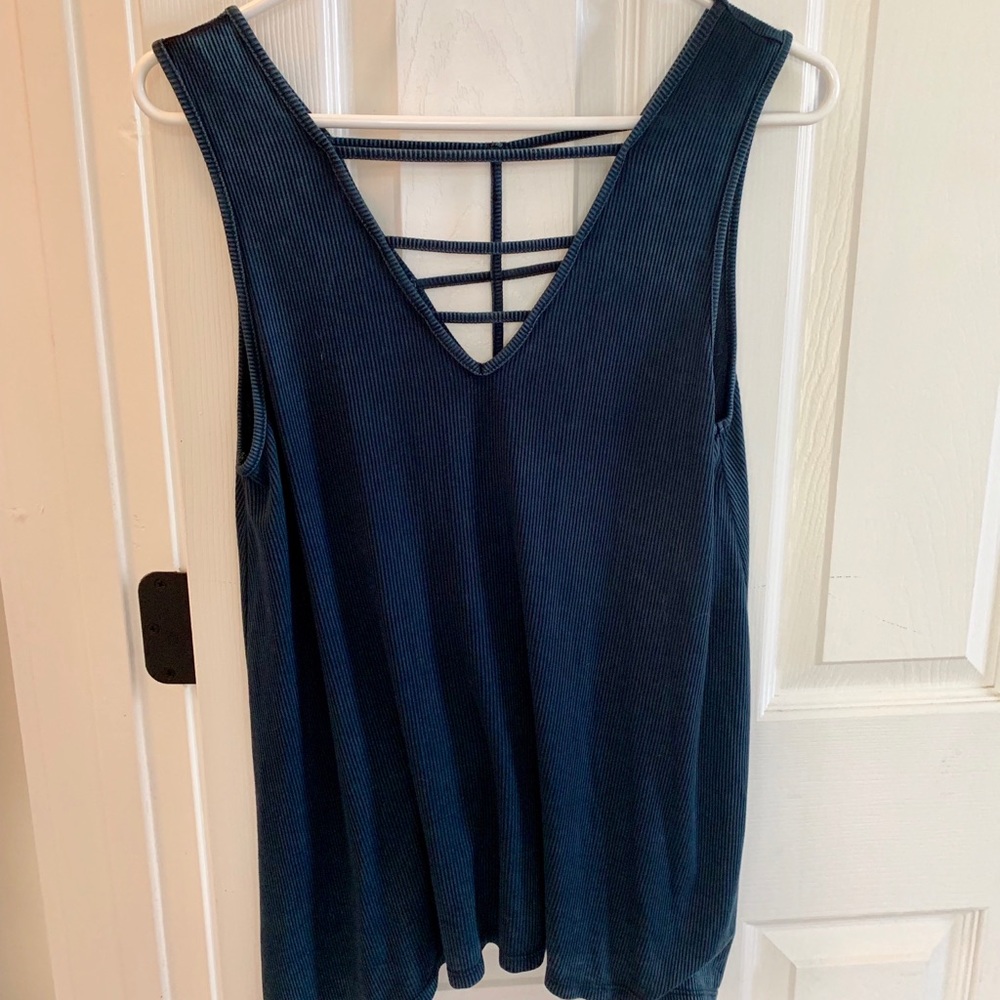 NWT American Eagle flowy ribbed navy tank M
